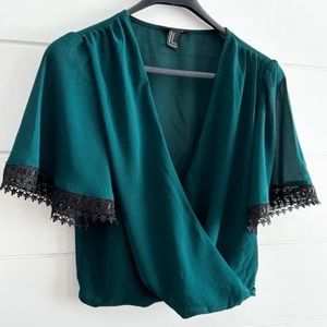 Forever 21 Green Cropped Hanging Lace Small V-Neck Shirt